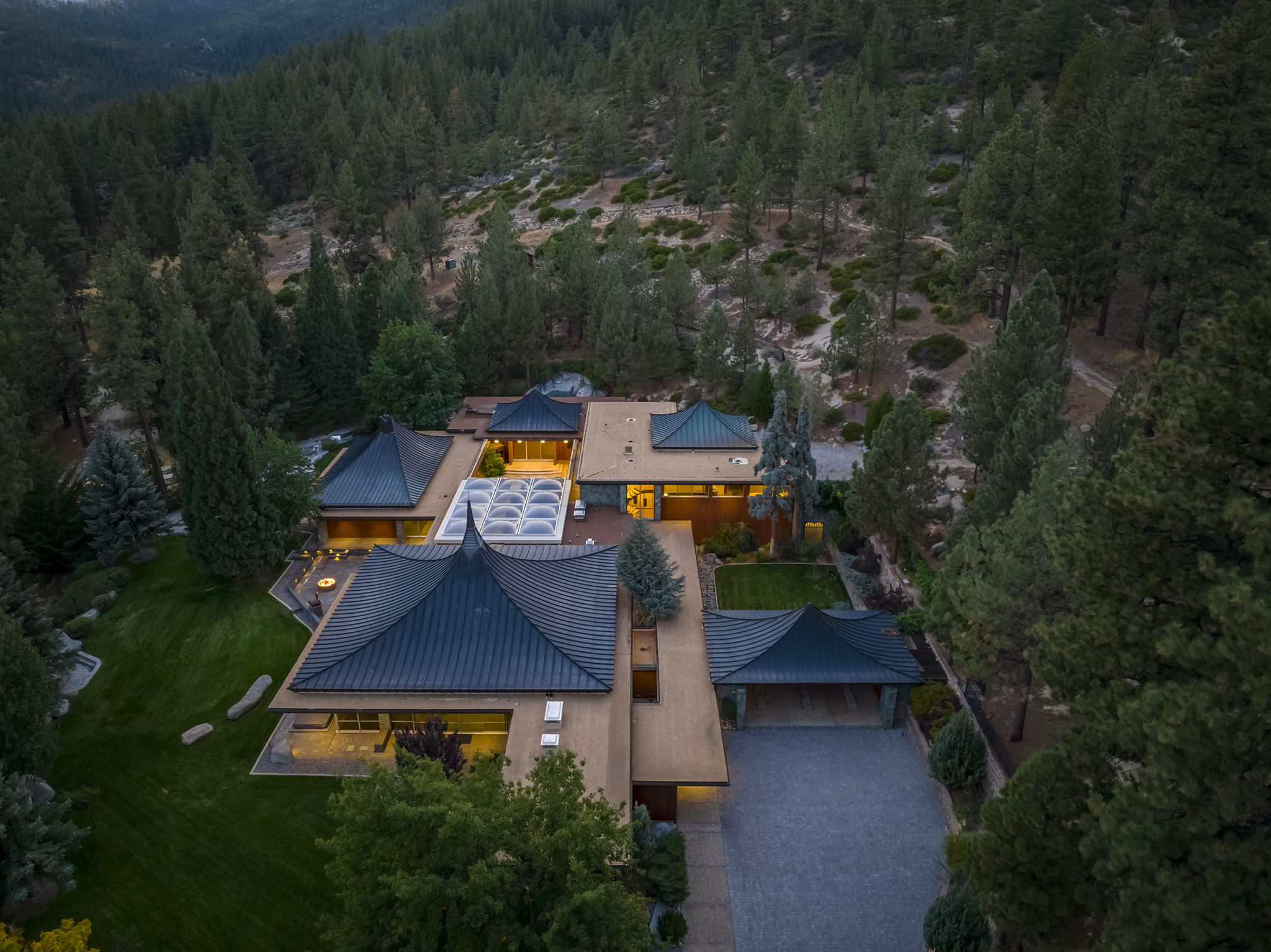 4045 Old Highway 395 Photo 14