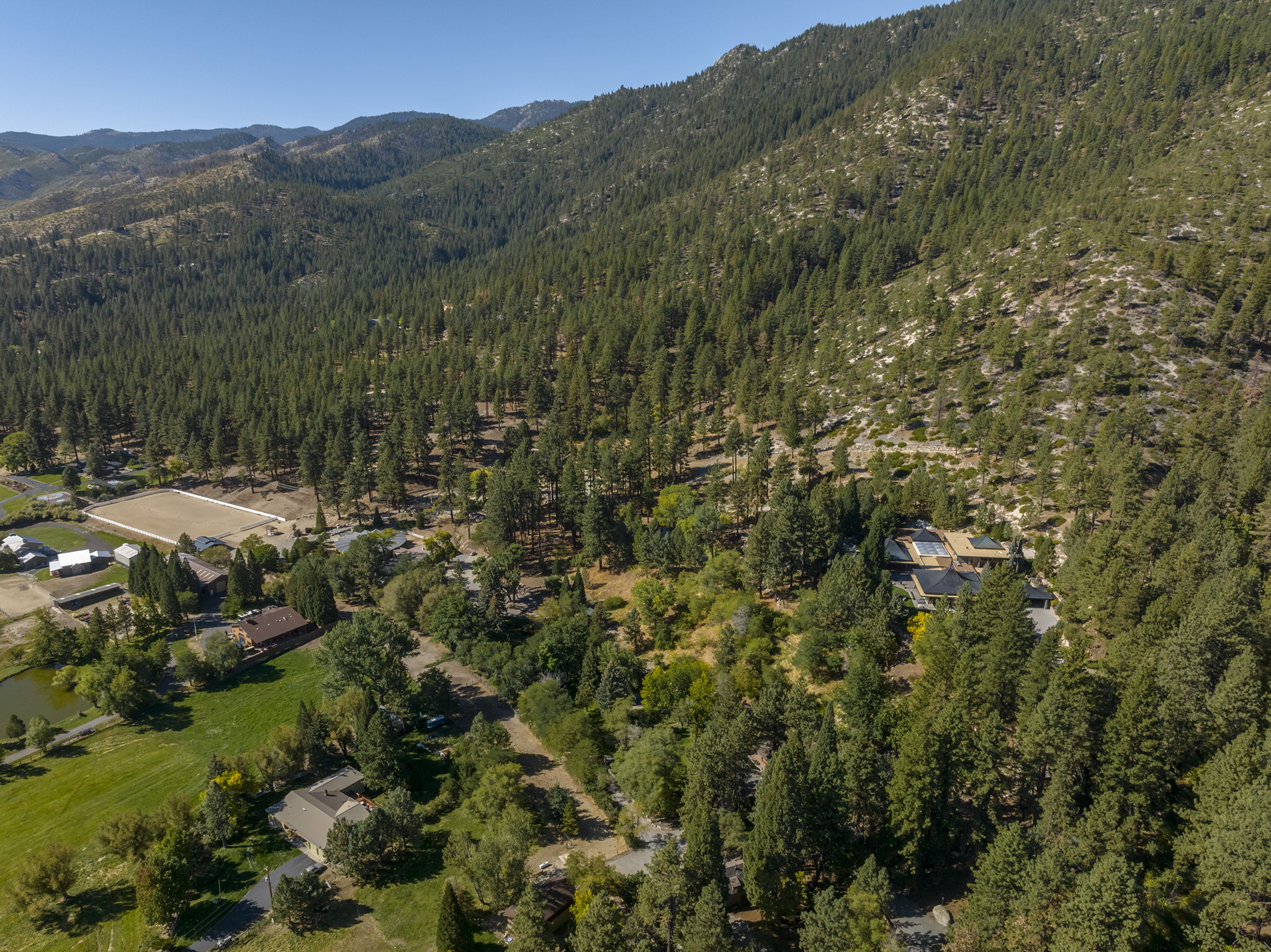 4045 Old Highway 395 Photo 1