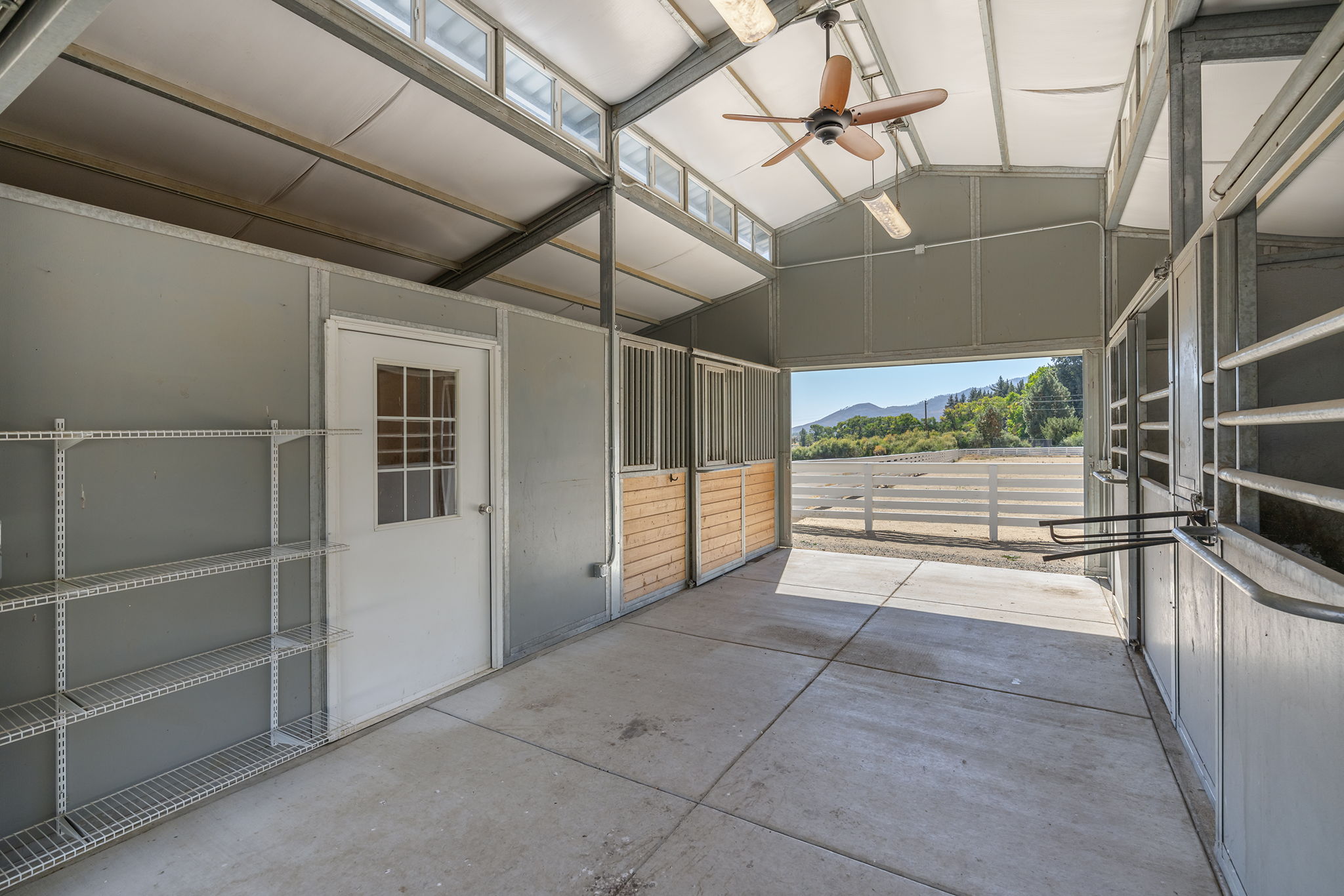 4045 Old Highway 395 Photo 126