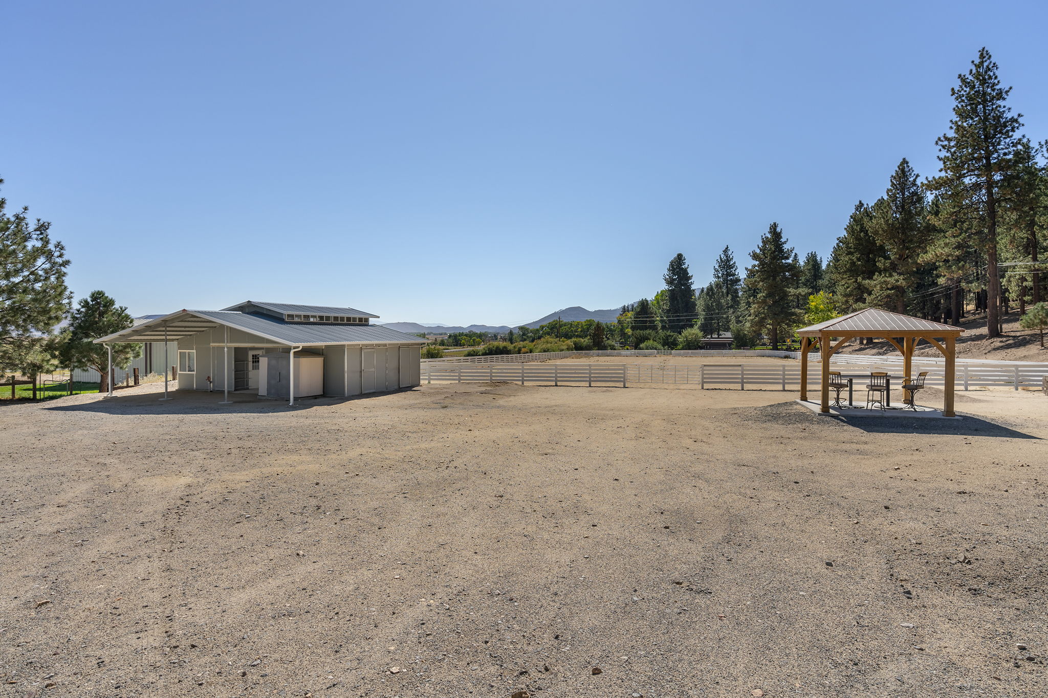 4045 Old Highway 395 Photo 125