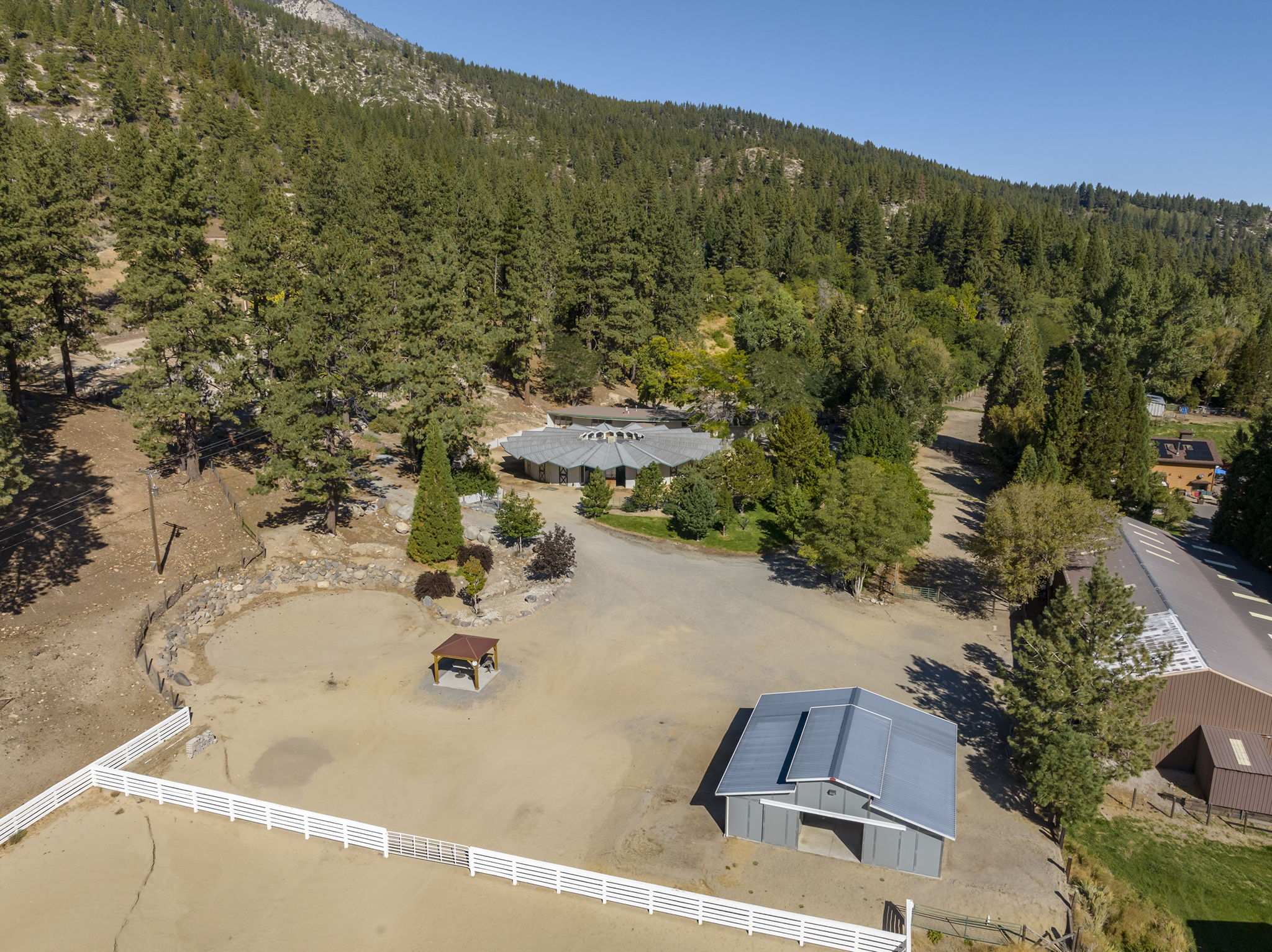 4045 Old Highway 395 Photo 132