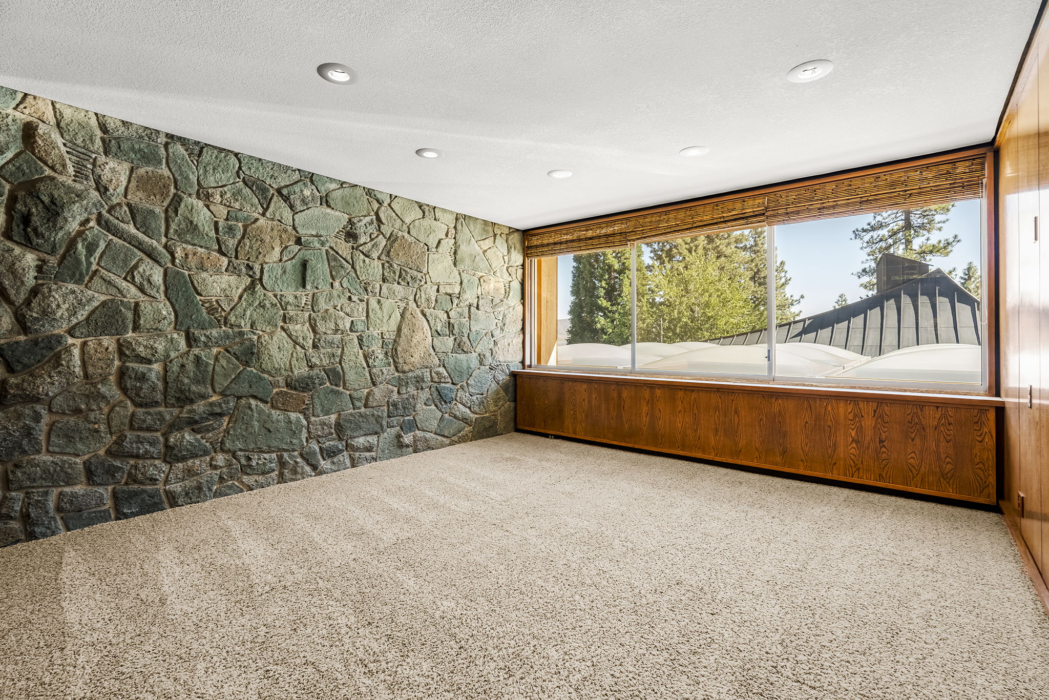 4045 Old Highway 395 Photo 70