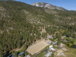 4045 Old Highway 395 Photo 1