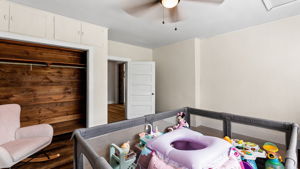  Photo 33