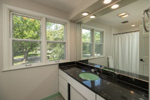 44-Bathroom