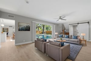 DSC_6221 virtually staged.jpeg