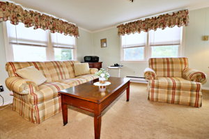 FAMILY ROOM2