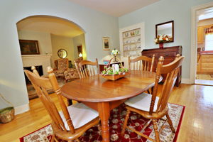 DINING ROOM6