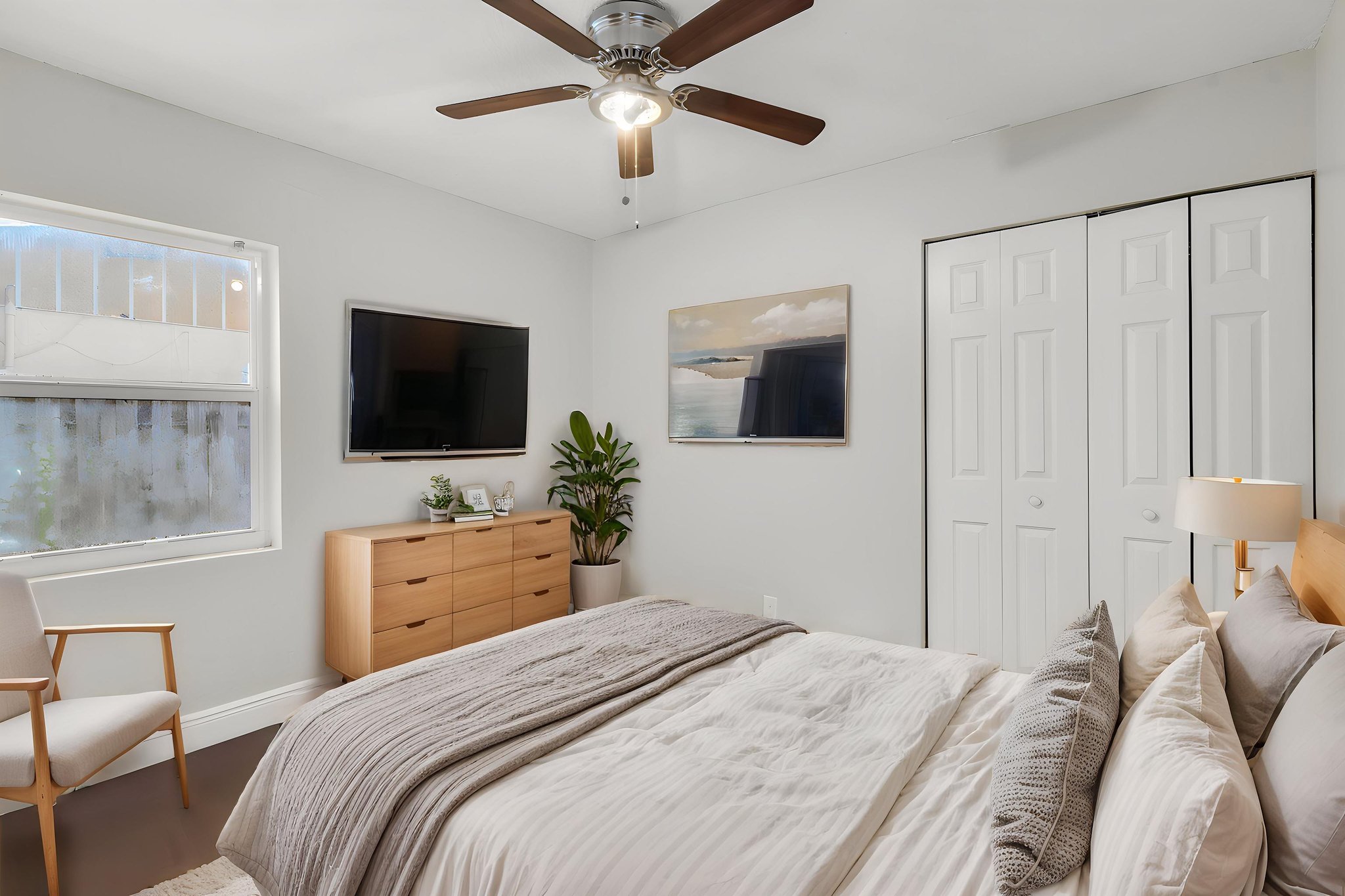 405SW77Ave-15 furniture removed virtually staged.jpeg