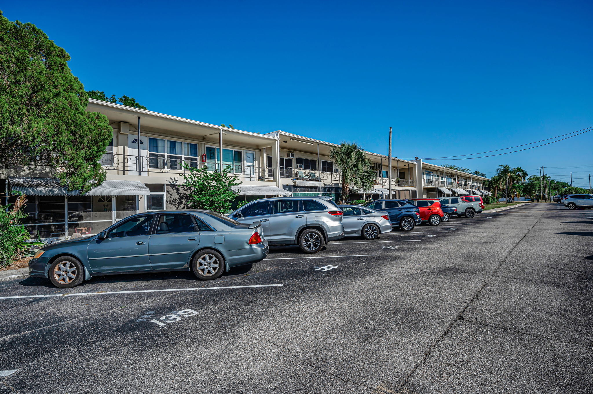 Front Exterior5