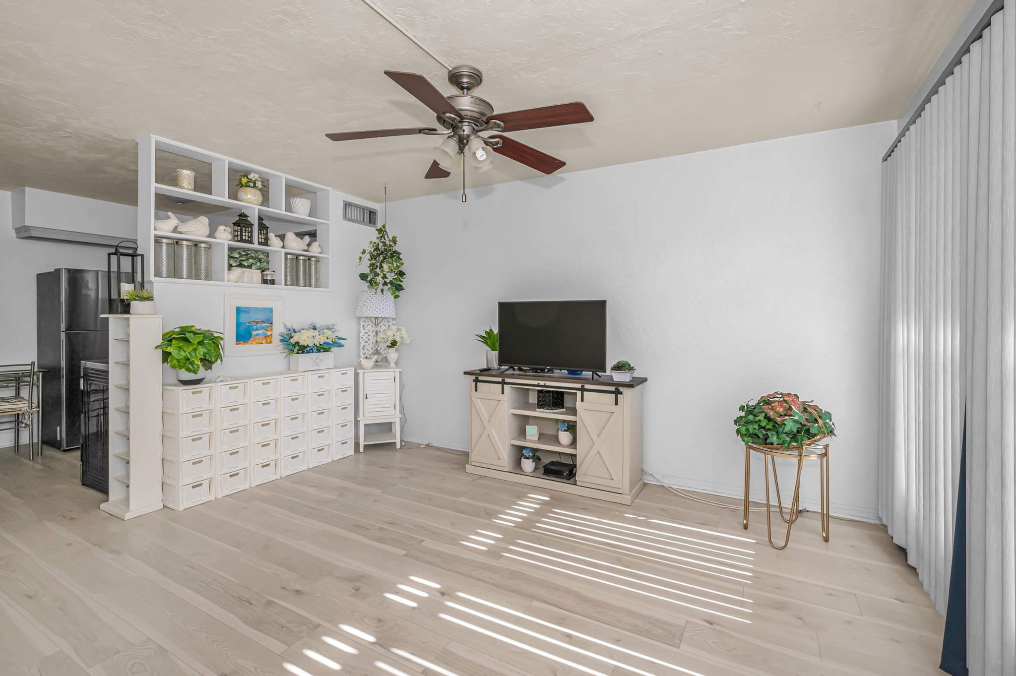 Living Room5