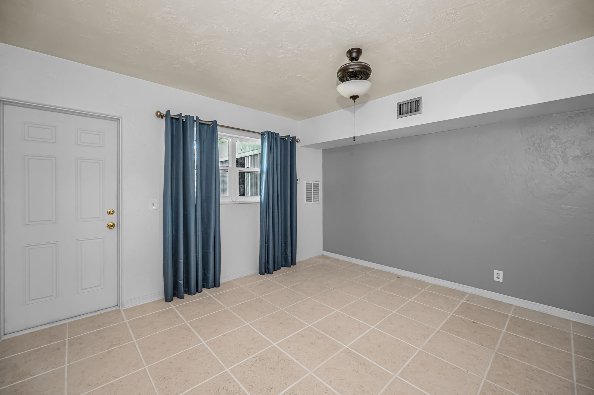 Bedroom1a