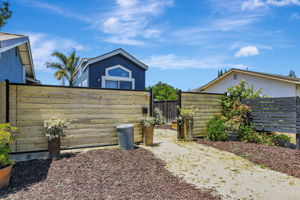 002_4051 Brock Way_