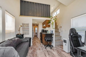 007_4051 Brock Way_