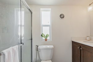 019_4051 Brock Way_