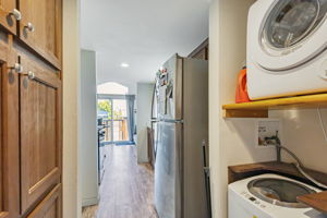 020_4051 Brock Way_