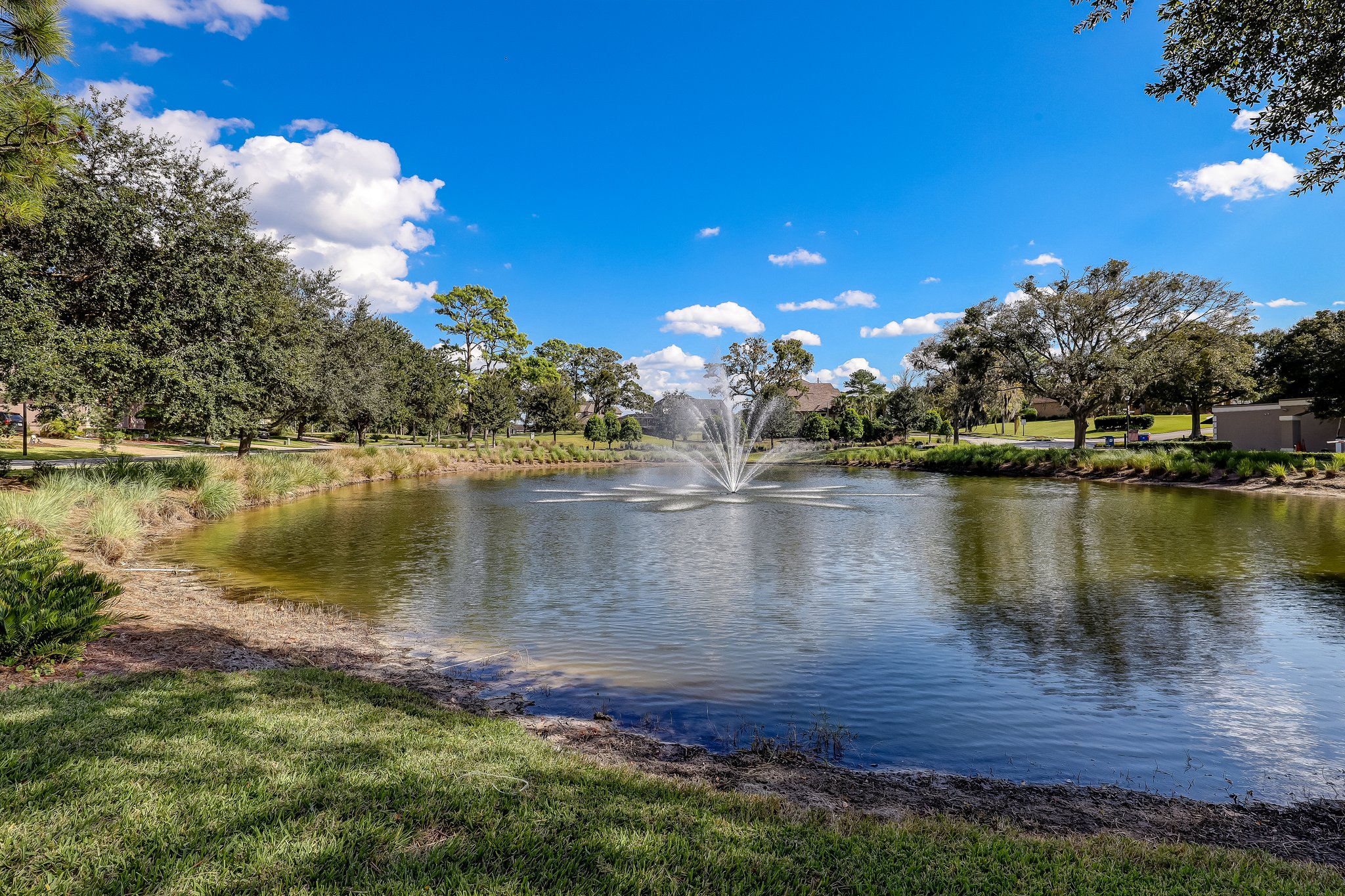 Hidden Hills Country Club