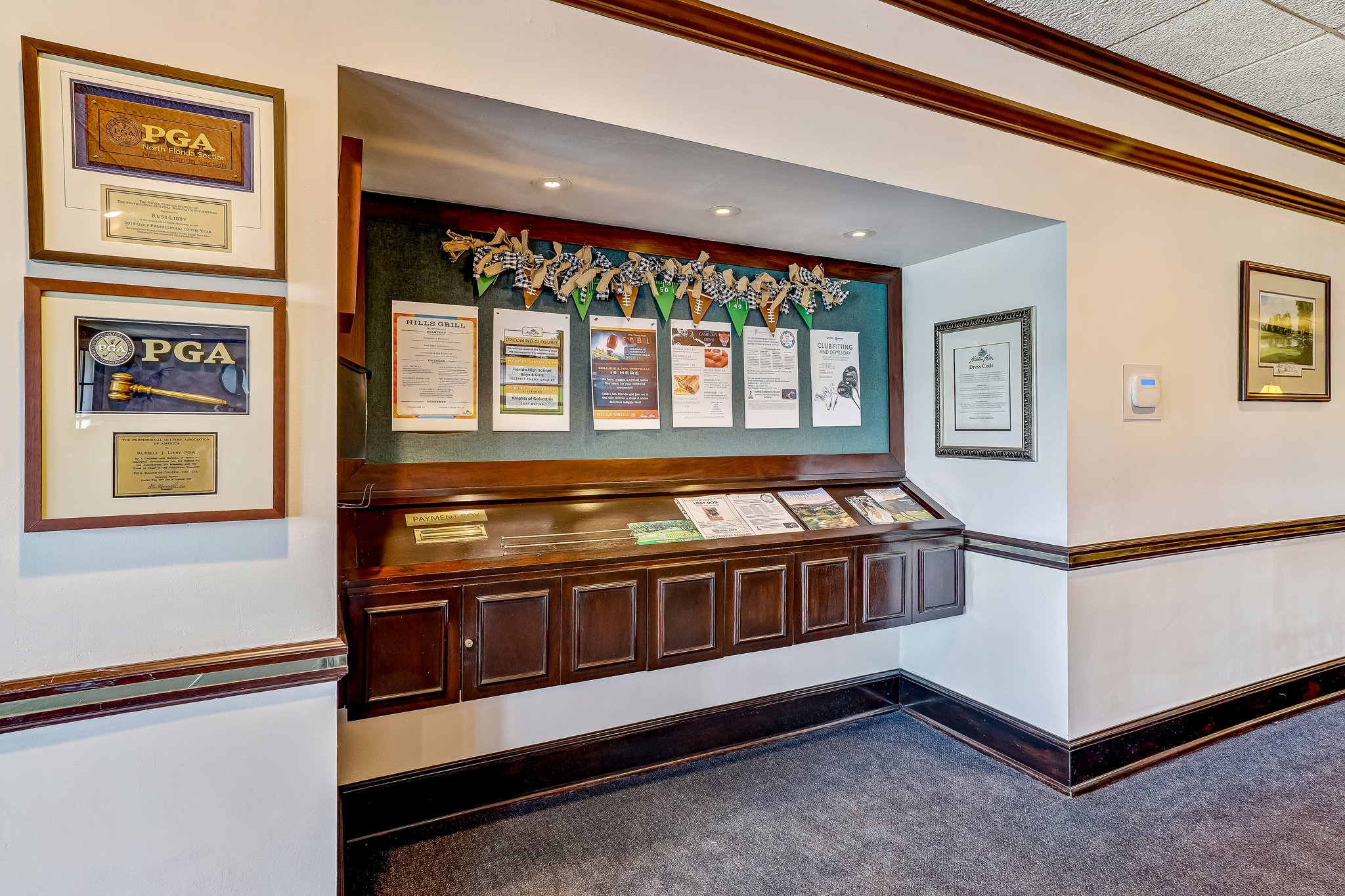 Hidden Hills Country Club