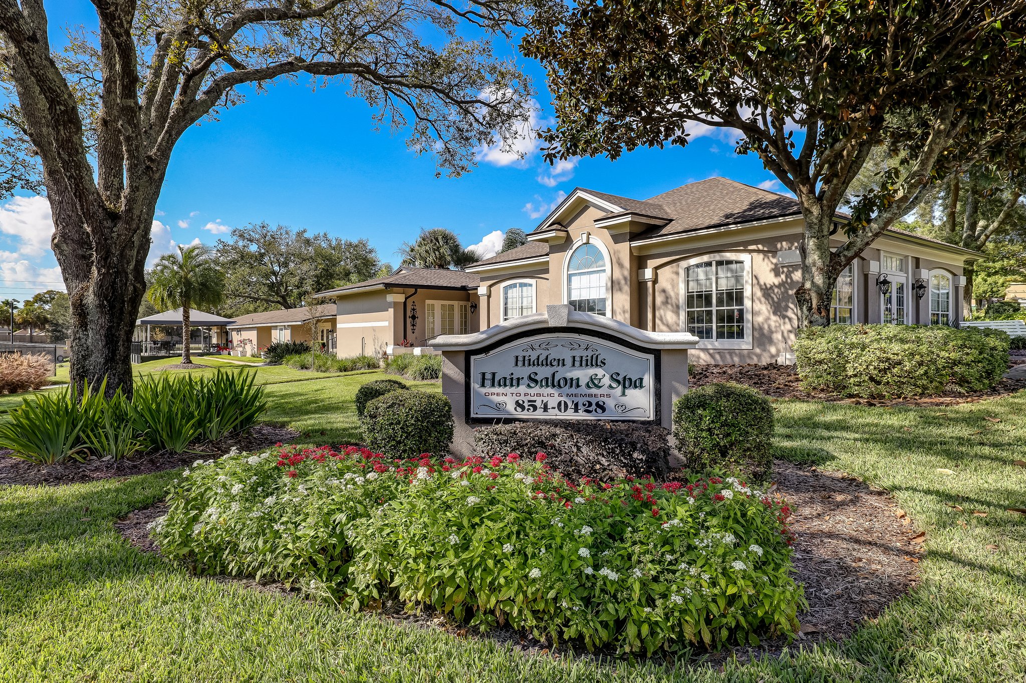 Hidden Hills Country Club