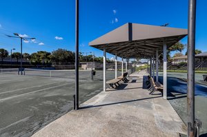 Hidden Hills Country Club