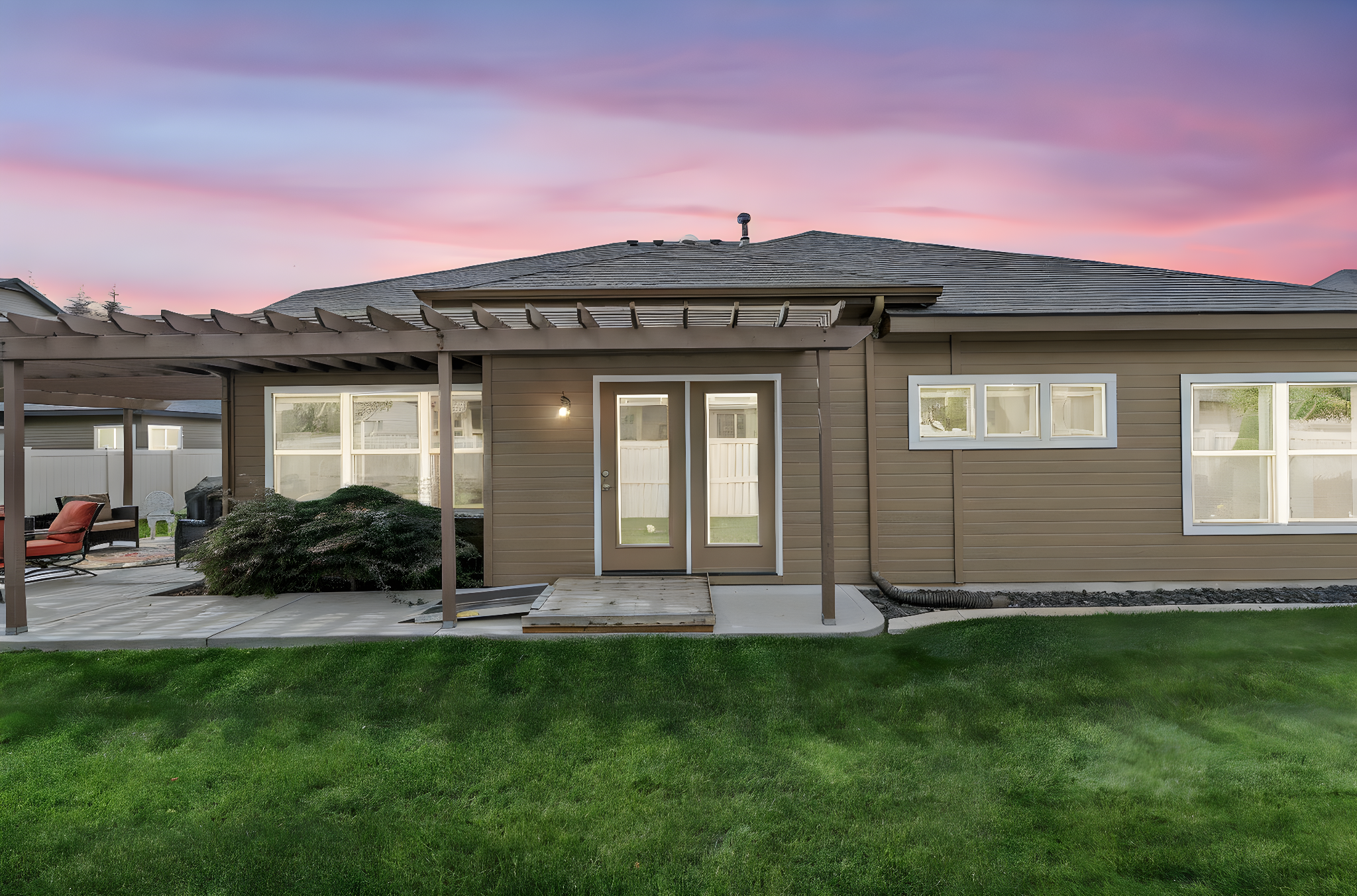 4052 N Dashwood Pl-55 day to dusk.jpeg