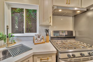 015_4053 Huntington St