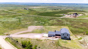  Photo 0