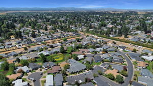  Photo 40