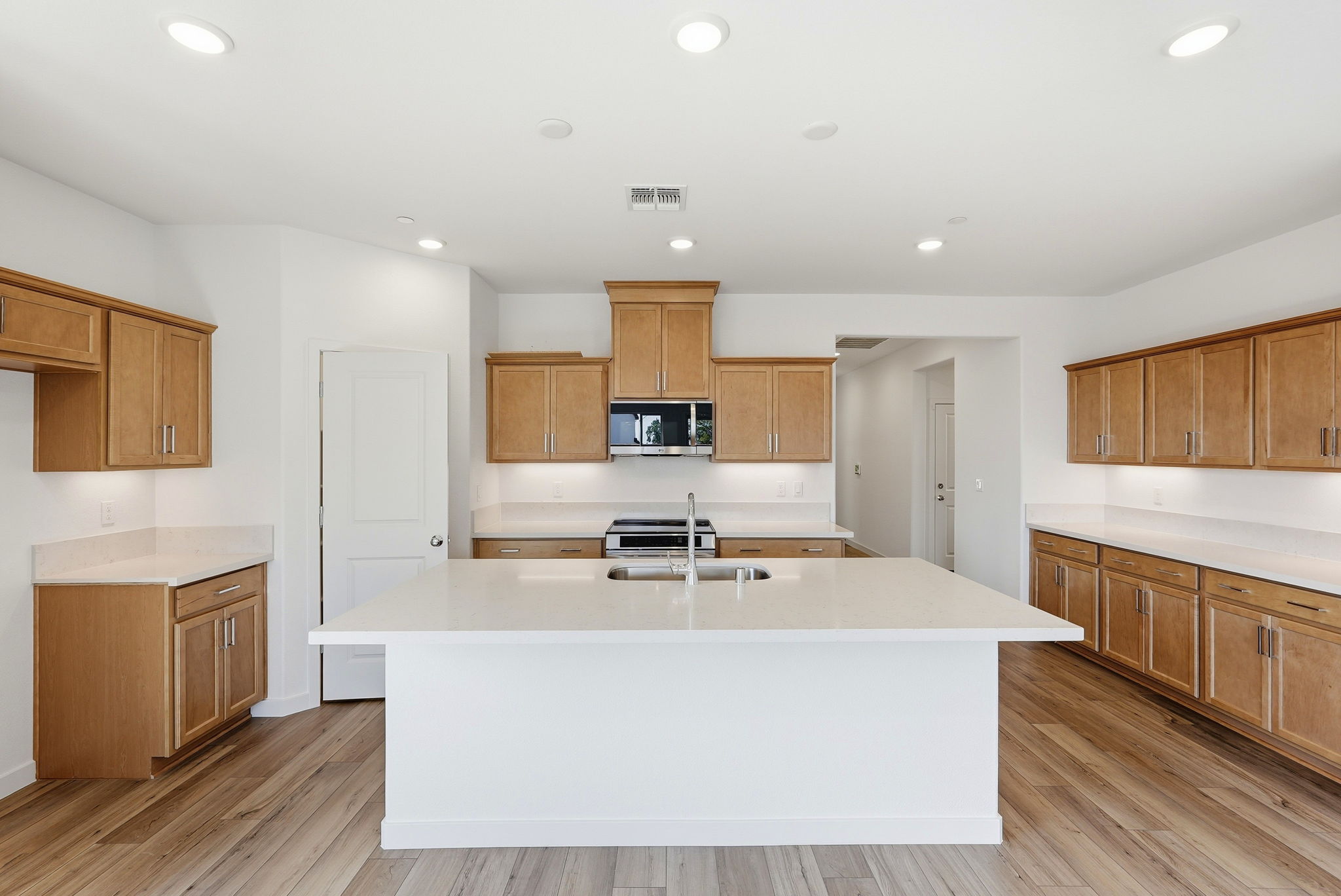 014_F8_4056 Keith Ln