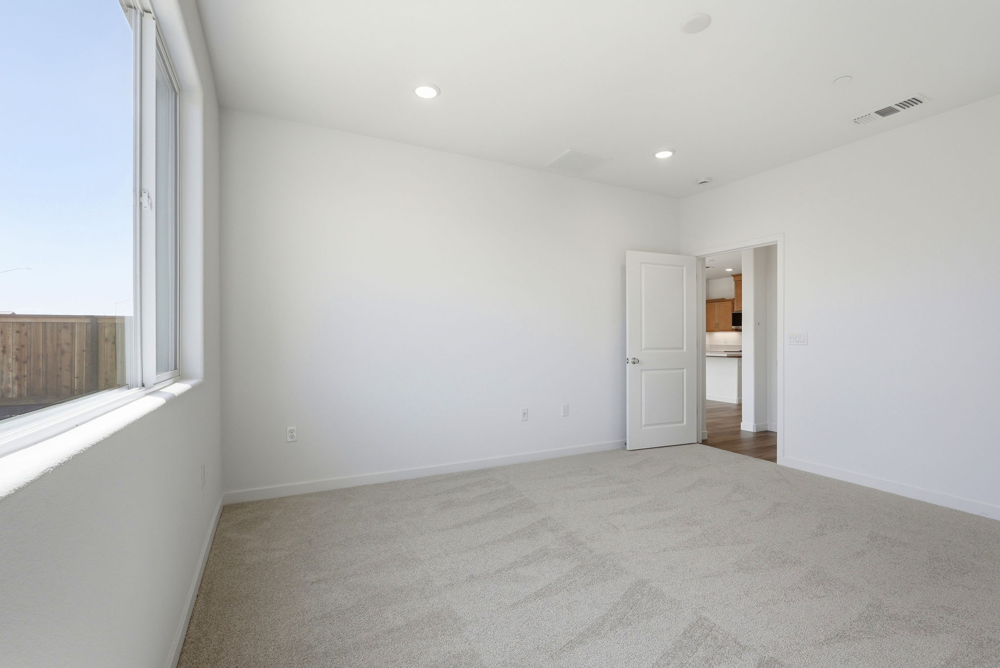 023_F8_4056 Keith Ln