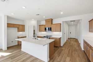 013_F8_4056 Keith Ln