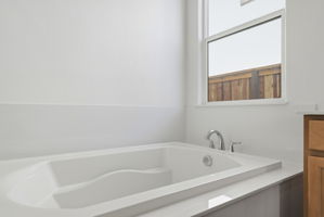 033_F8_4056 Keith Ln