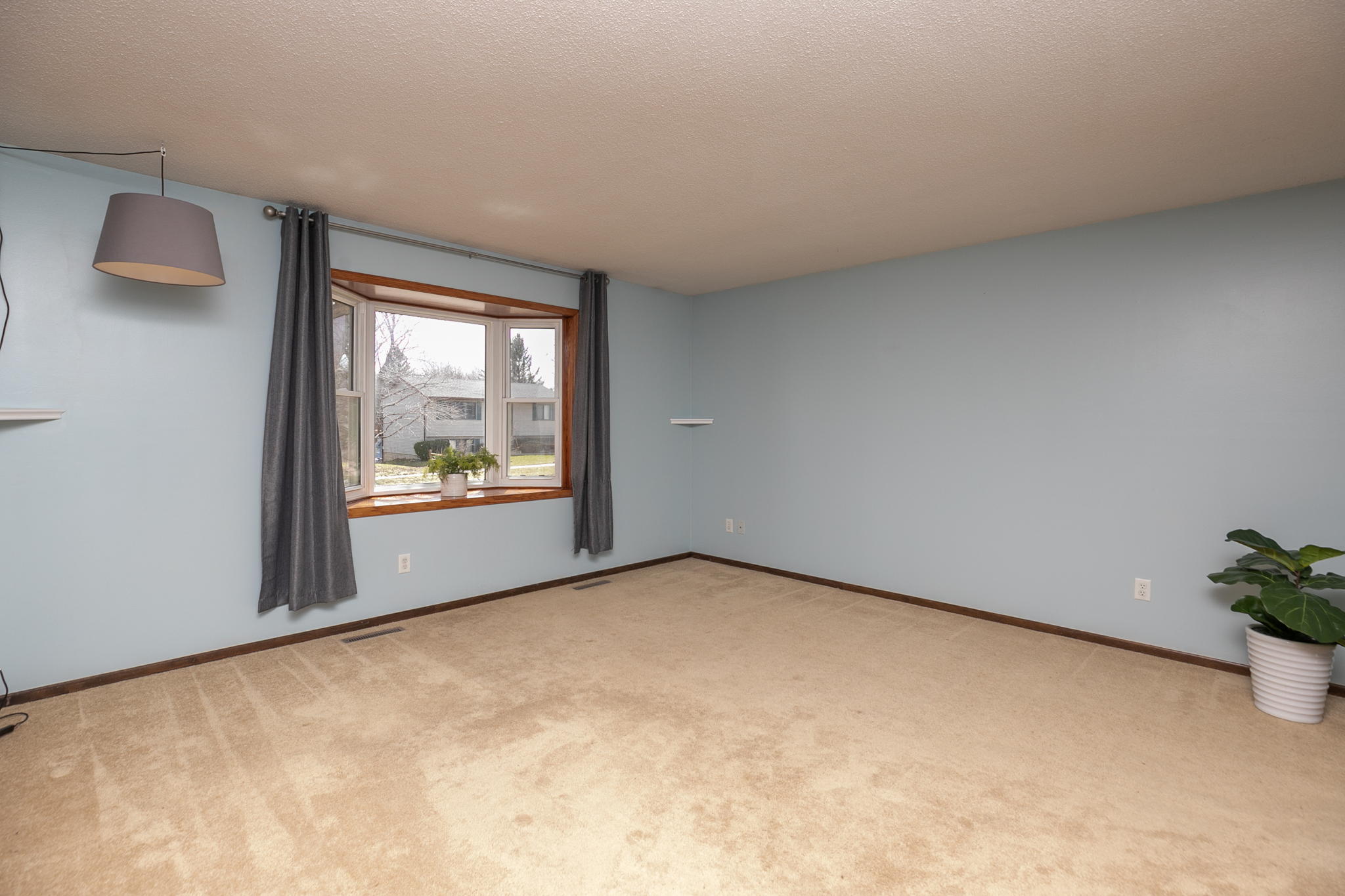 03-Living Room
