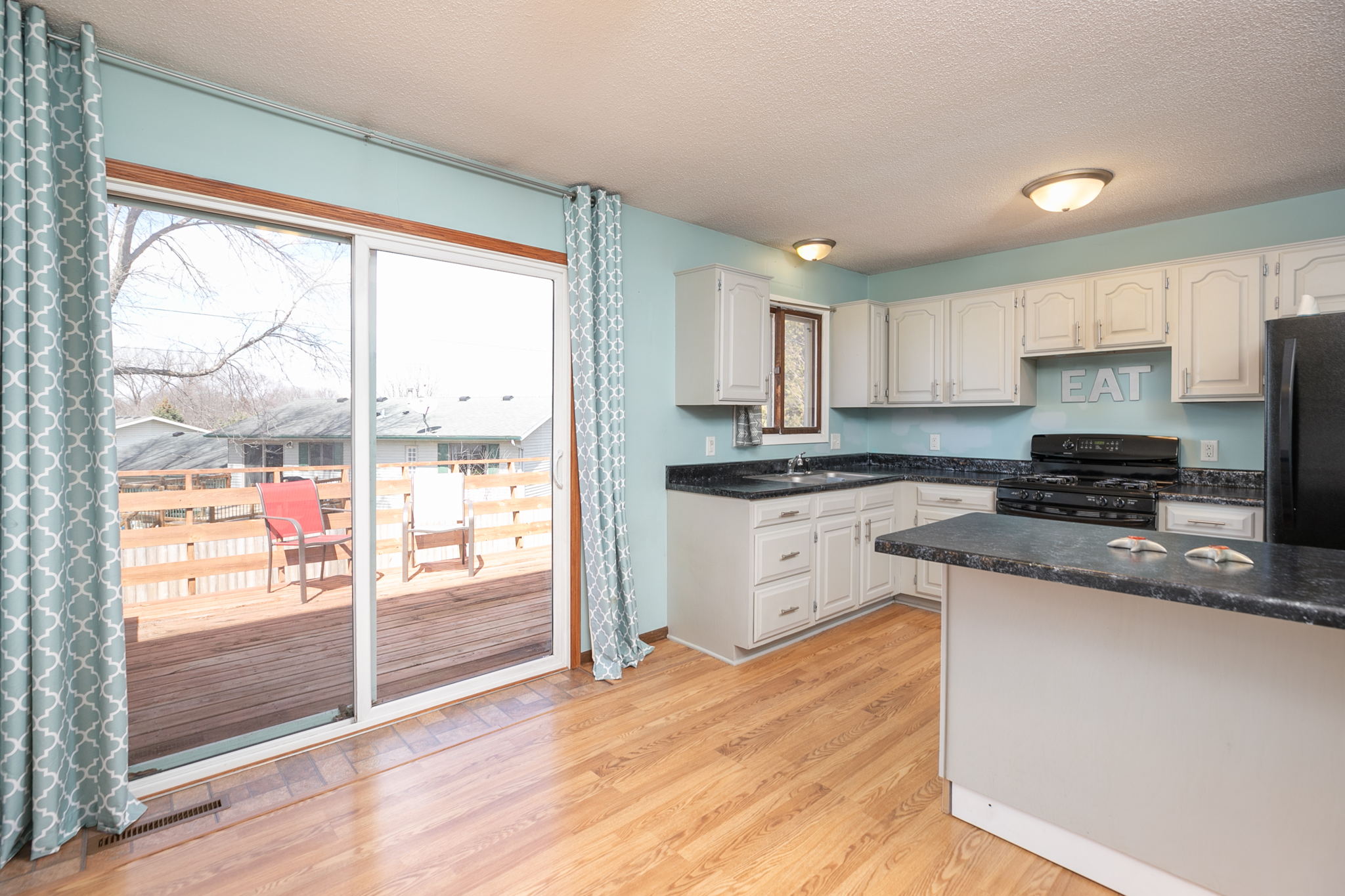 07-Dining Room