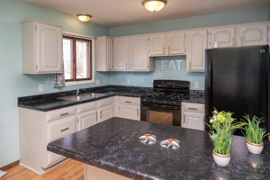 09-Kitchen