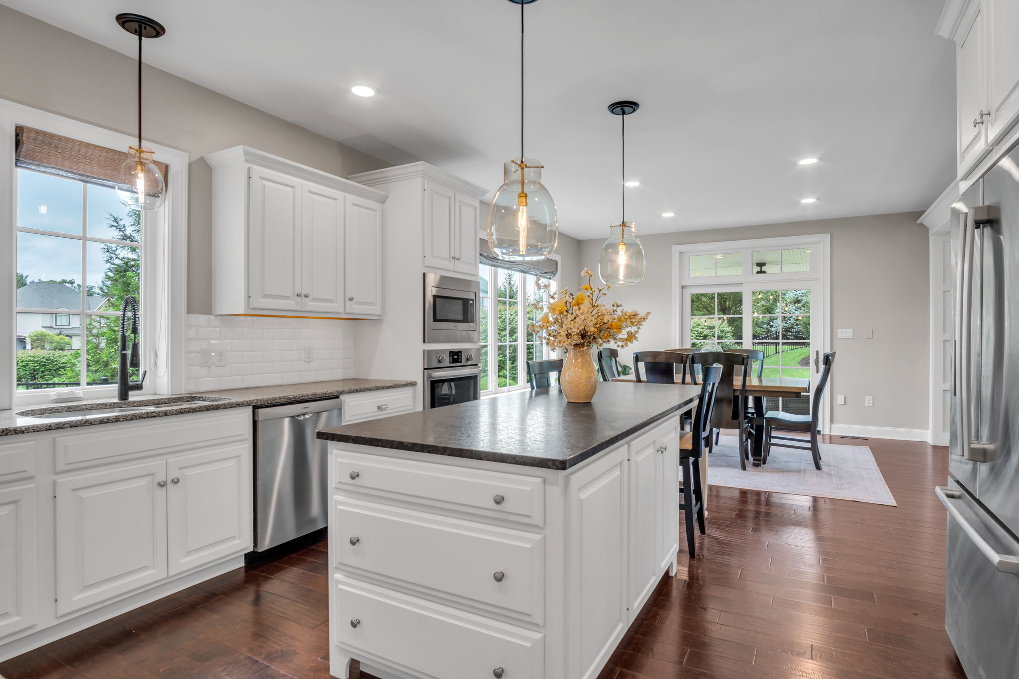 Kitchen listing photo