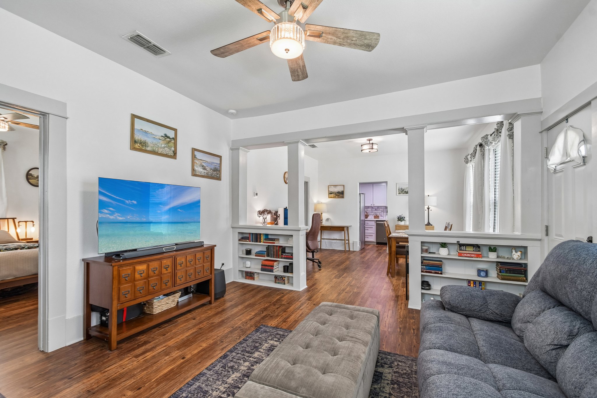 Live Oak St-S1807-010.jpg
