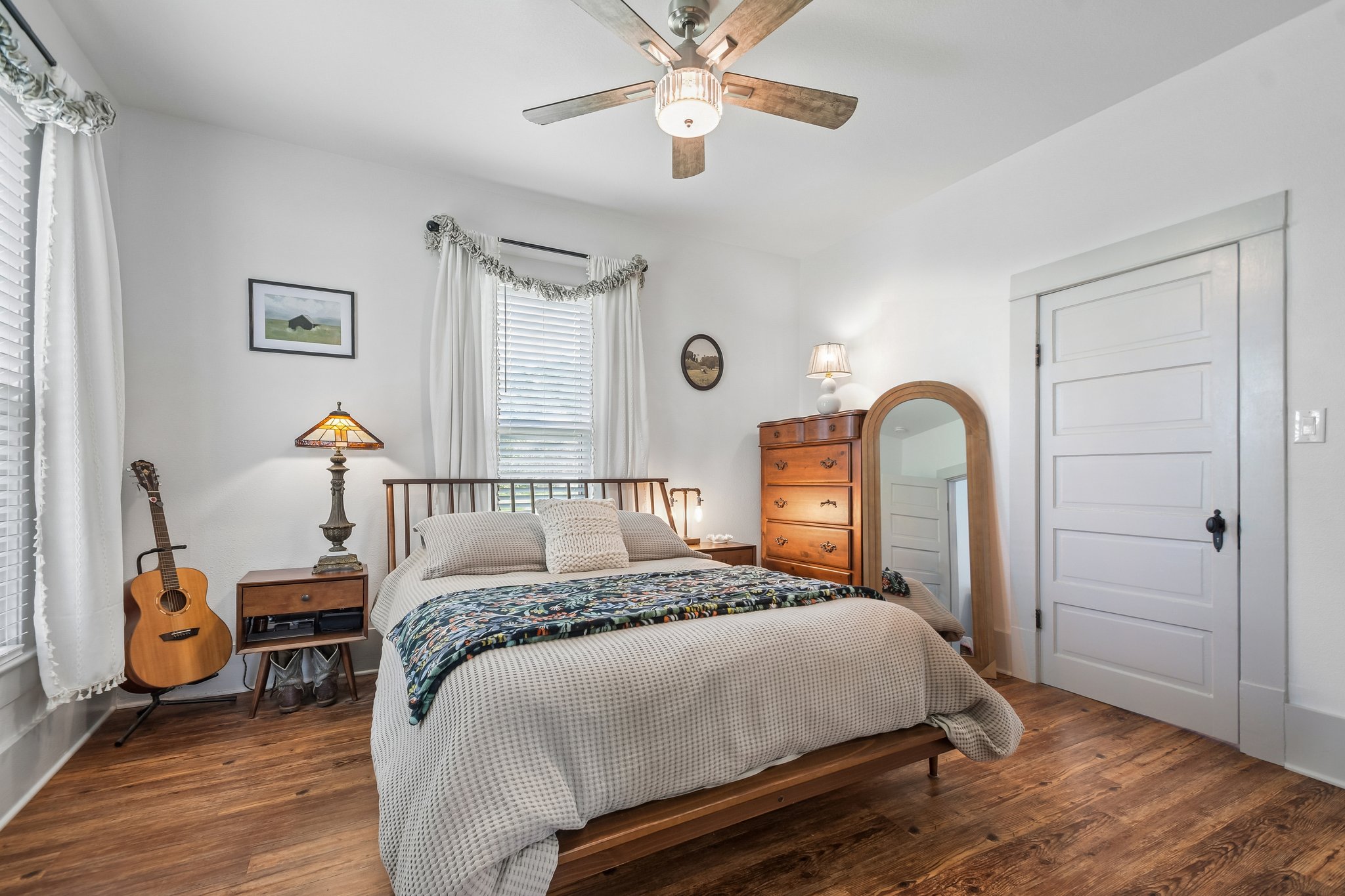 Live Oak St-S1807-021.jpg