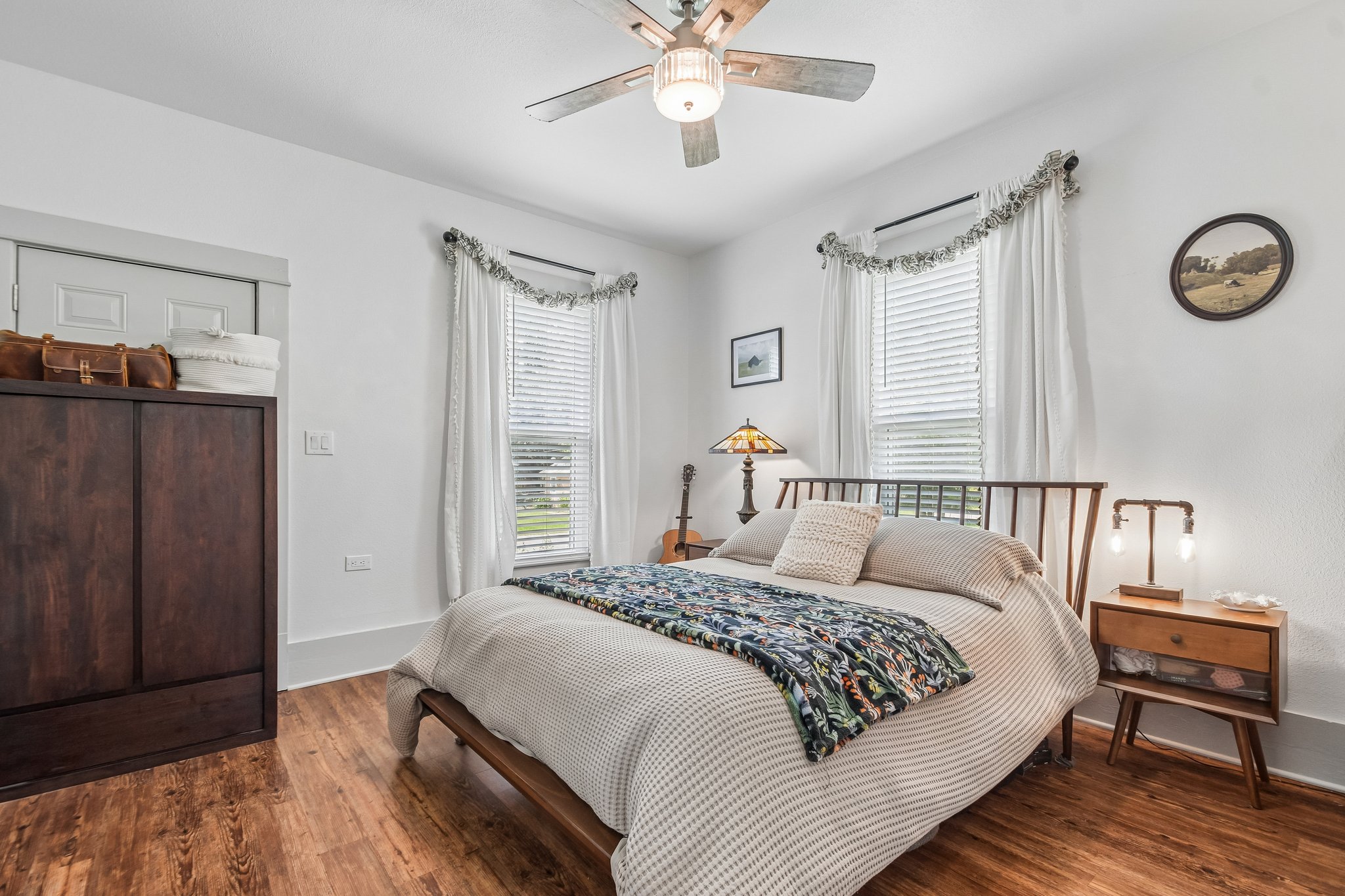 Live Oak St-S1807-023.jpg