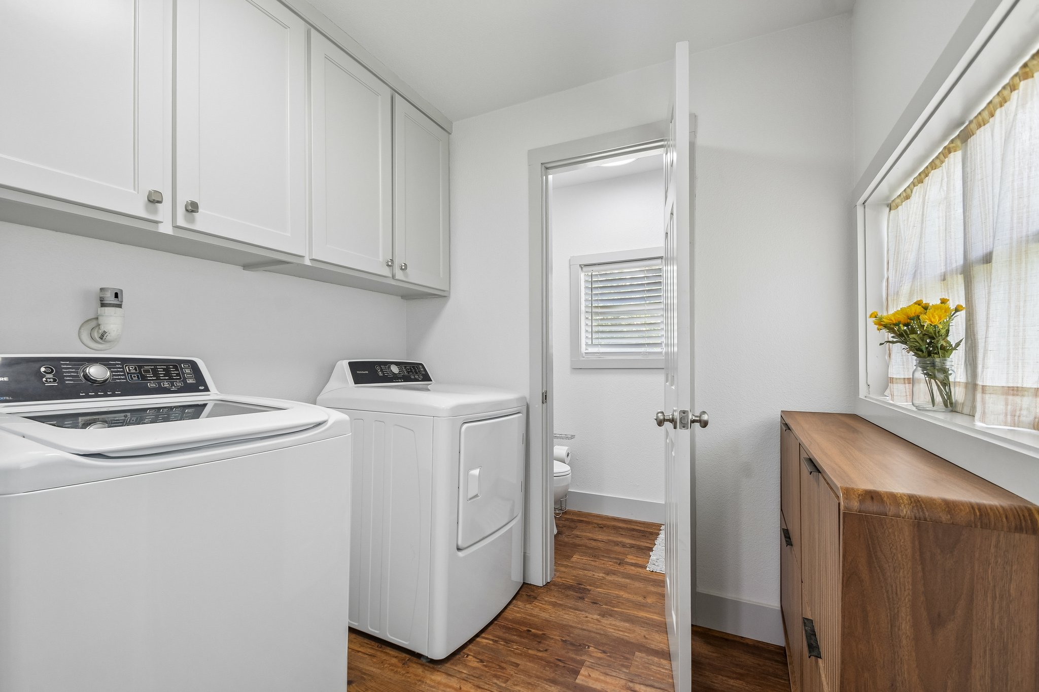 Live Oak St-S1807-032.jpg