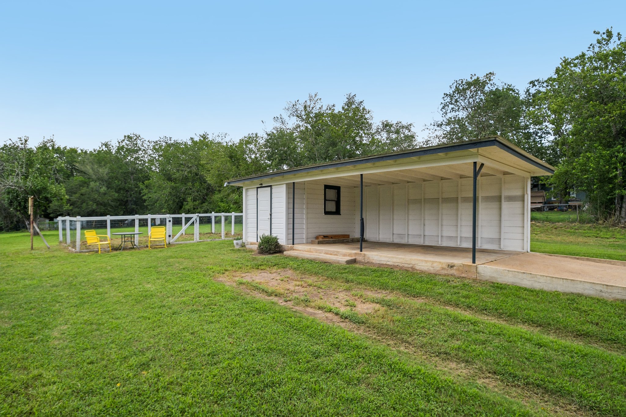 Live Oak St-S1807-037.jpg