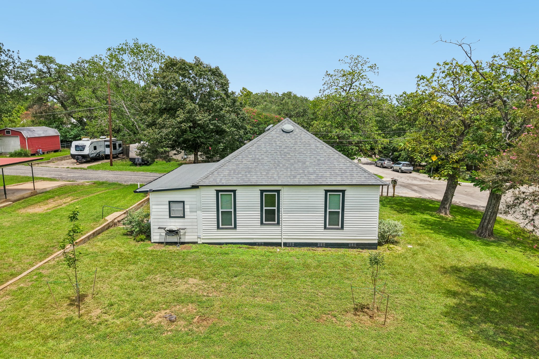 Live Oak St-S1807-054.jpg