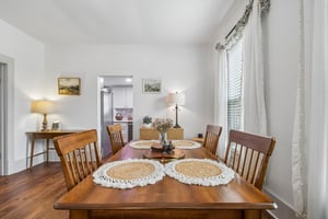 Live Oak St-S1807-013.jpg