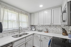 Live Oak St-S1807-016.jpg