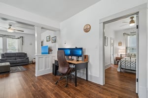 Live Oak St-S1807-031.jpg