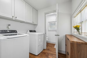 Live Oak St-S1807-032.jpg