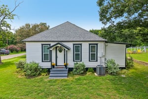 Live Oak St-S1807-039.jpg