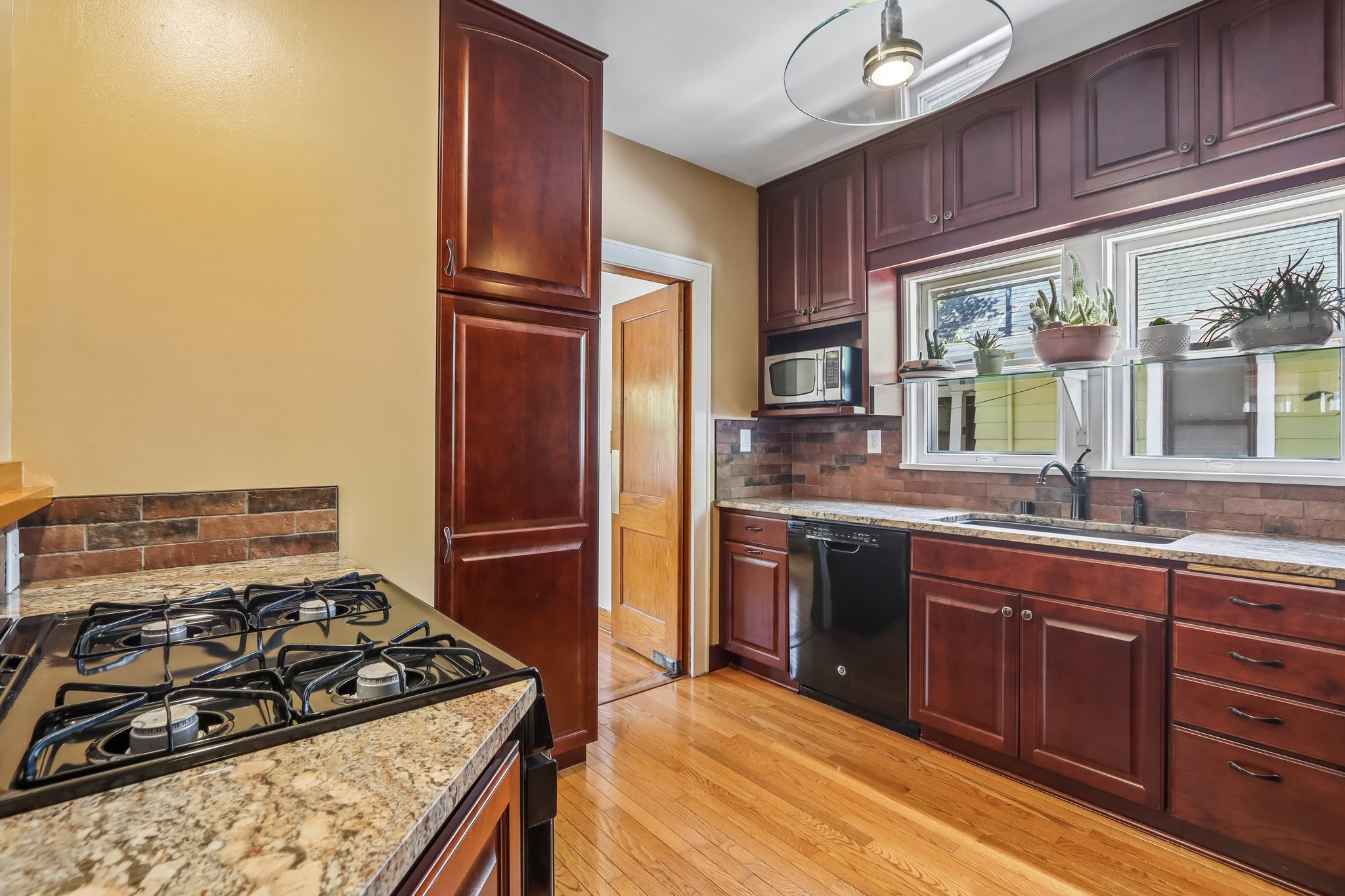 Maple Ave-S1407-014.jpg