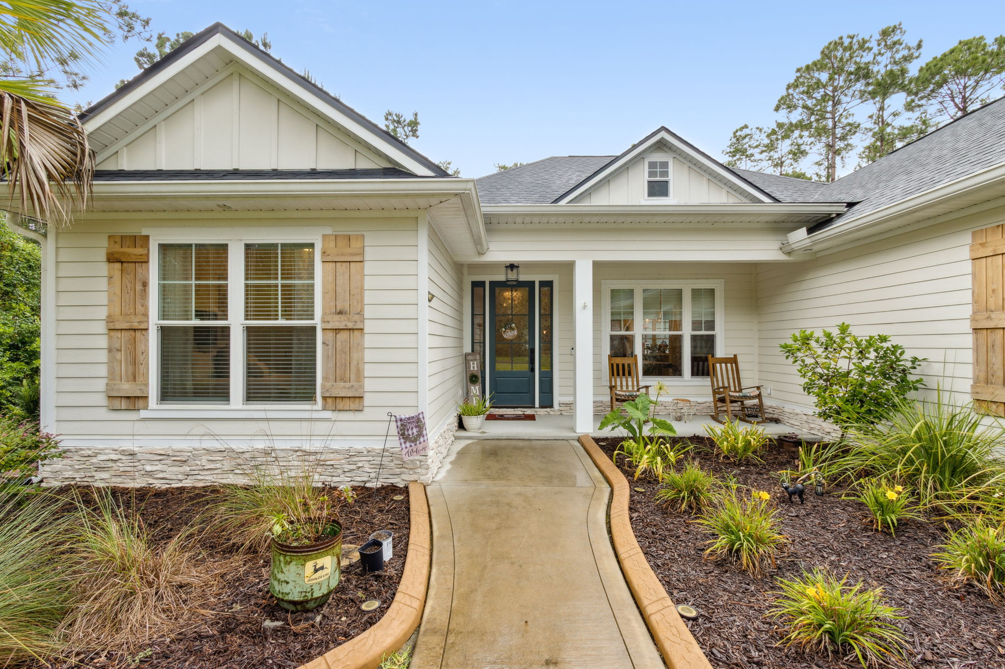 Front Entry Detail
