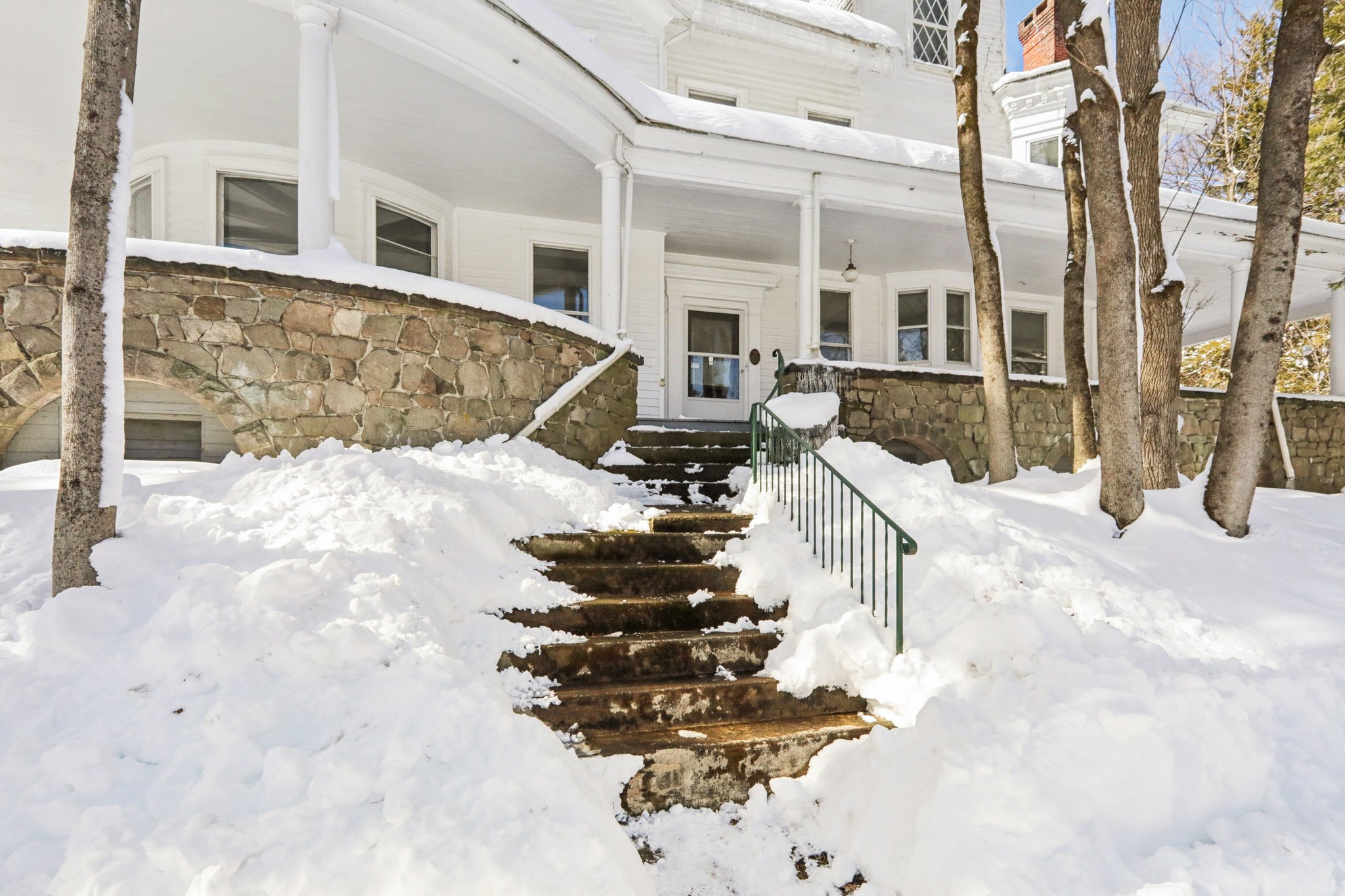 N Broadway-S2602-004.jpg